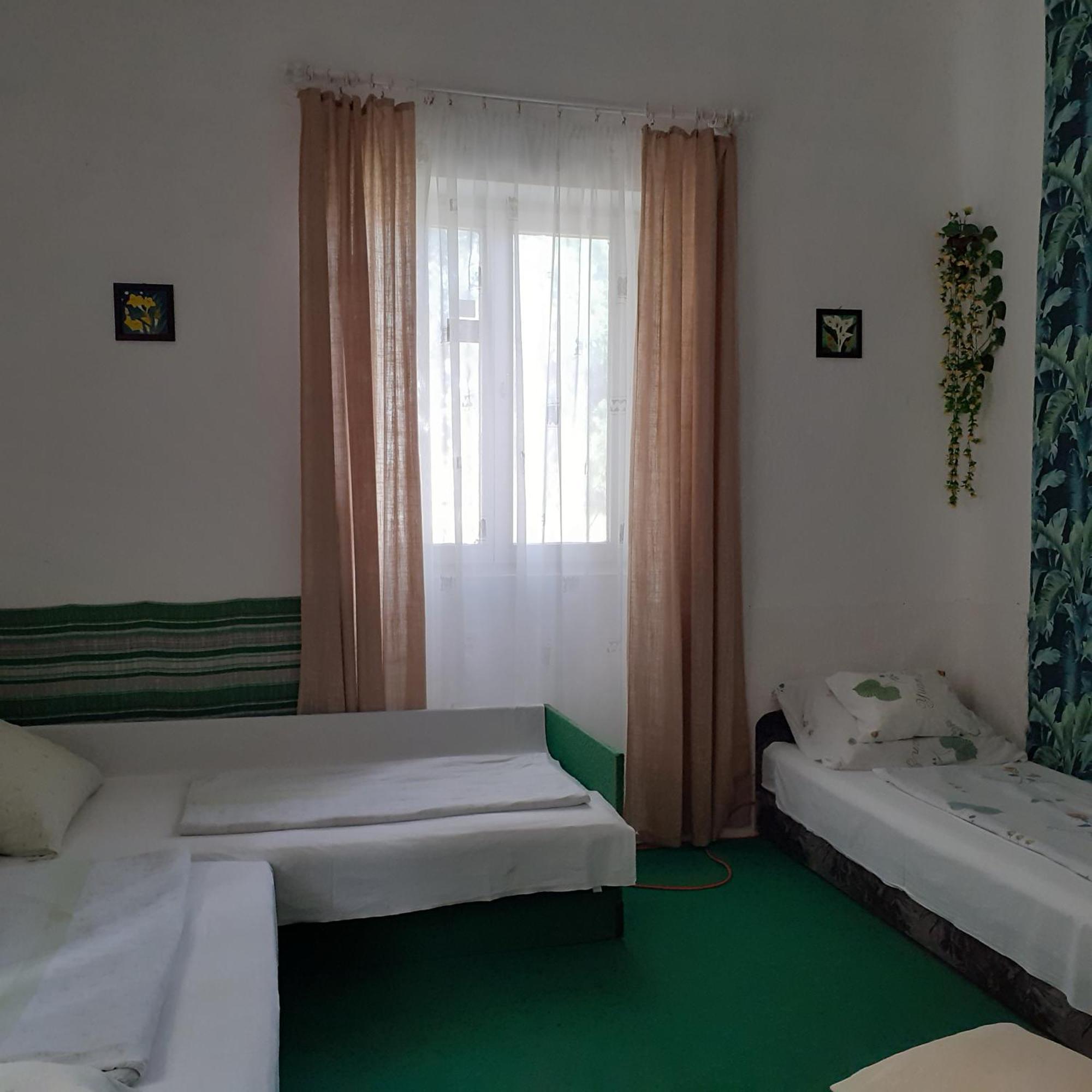 Appartamento Marika vendégház Abádszalók Camera foto